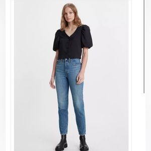 Levi’s Wedgie Fit Ankle Jeans